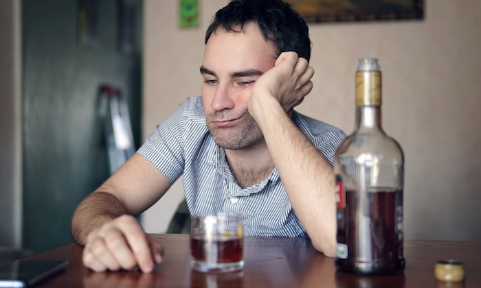 Отличие запоя от абстинентного синдрома